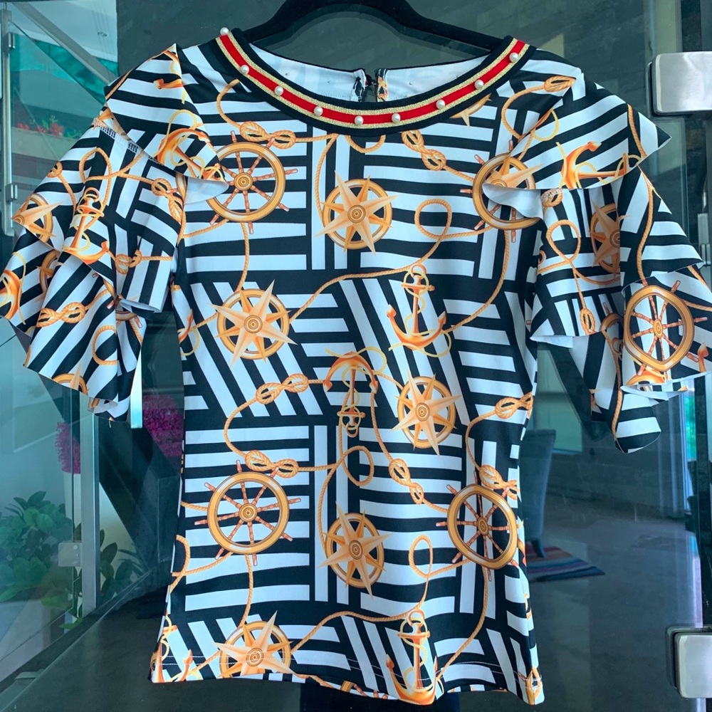 Gourgeous Marine Top